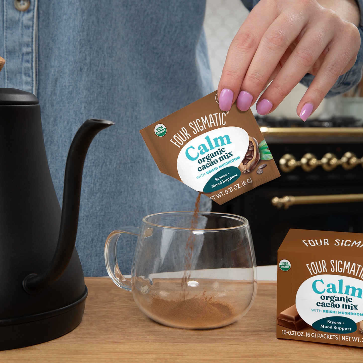 calm-cacao-packets-i4 calm-cocoa-ss-lifestyle-2026_1.png